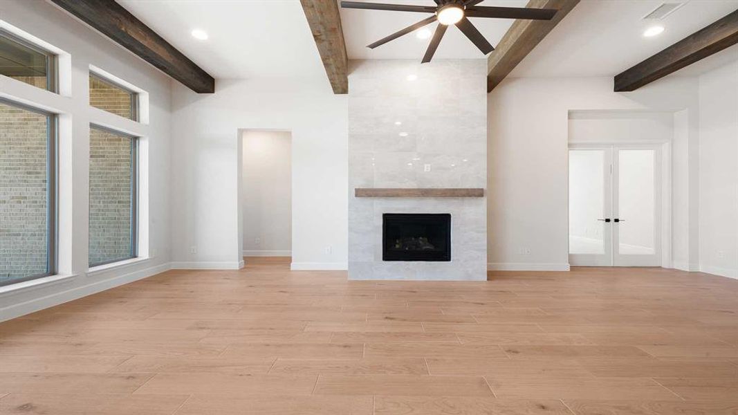 Spacious, unfurnished interior of a new home in Talon Hills, Fort Worth (Image 14).