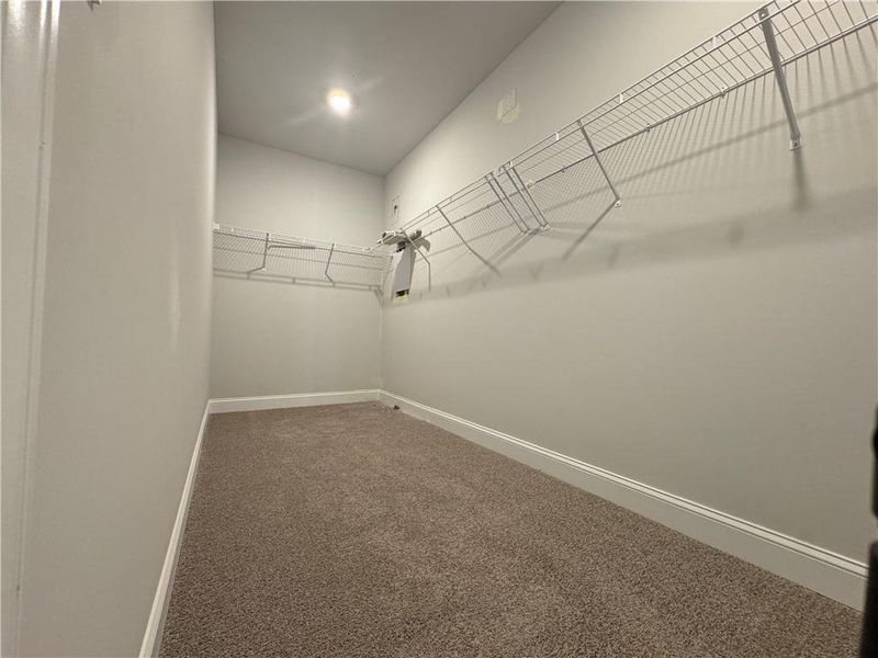 Spacious, unfurnished interior of a new home in Tuscany Hills, Douglasville (Image 29).