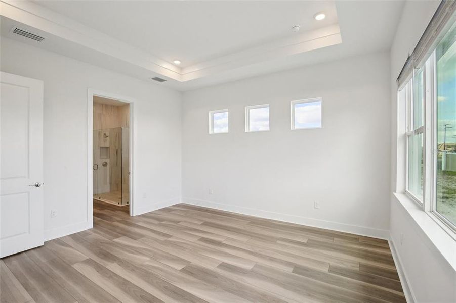 Spacious, unfurnished interior of a new home in Eagles Cove at Mirada, San Antonio (Image 30).