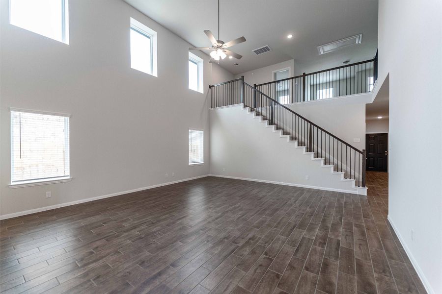 Spacious, unfurnished interior of a new home in Harvest Pointe, Needville (Image 21).
