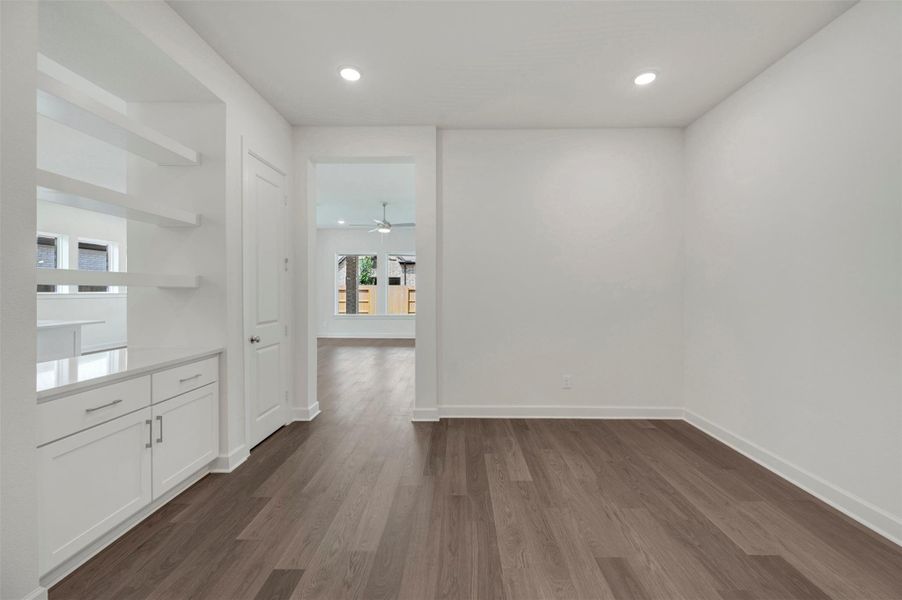 Spacious, unfurnished interior of a new home in ARTAVIA - Parkview Collection, Conroe (Image 30).