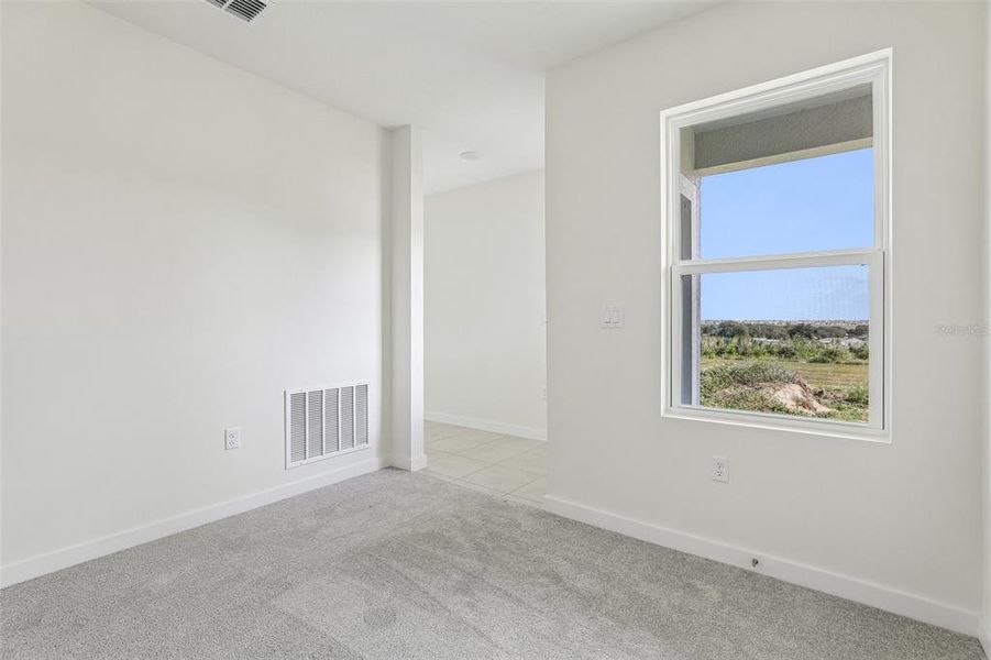 Spacious, unfurnished interior of a new home in Hamilton Bluff, Haines City (Image 25).