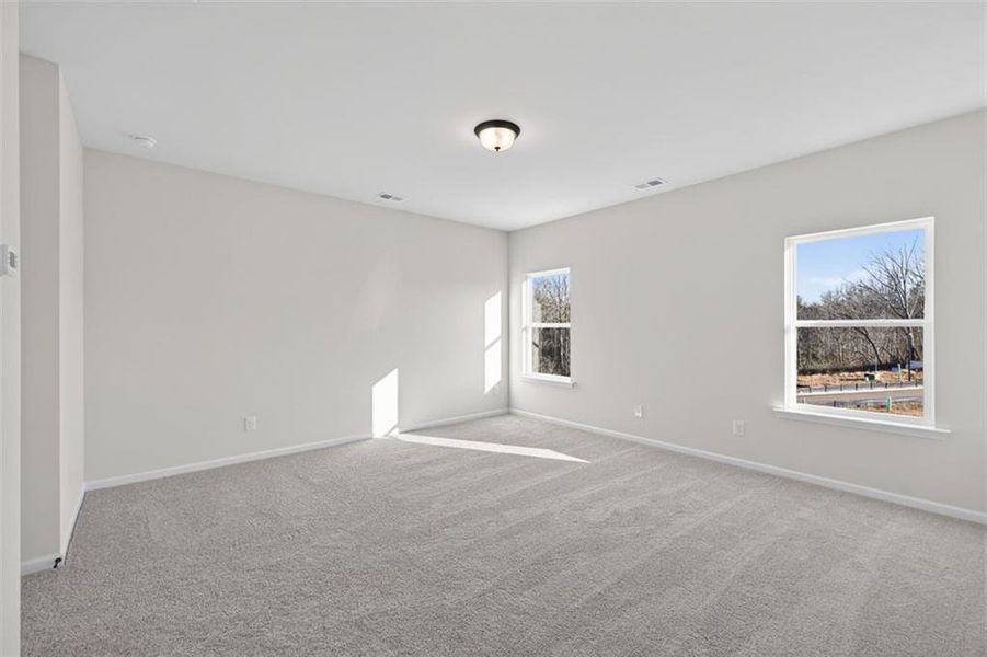 Spacious, unfurnished interior of a new home in Sanders Park, Austell (Image 29).