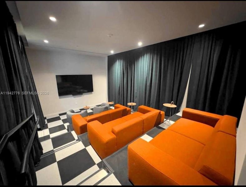 Community amenities in , Miami (Image 8).