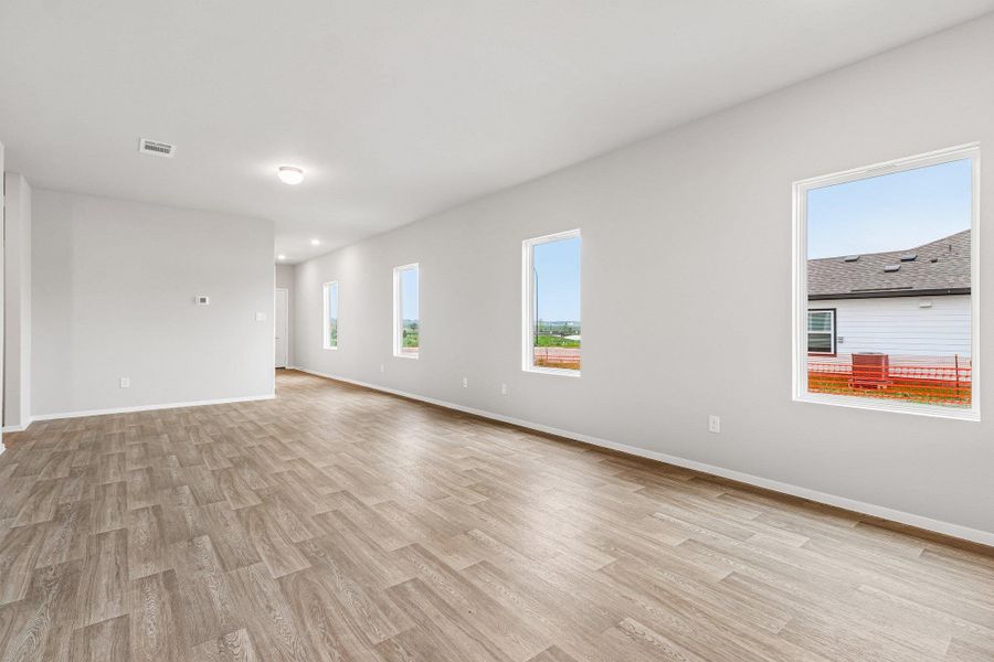 Spacious, unfurnished interior of a new home in Harvest Ridge, Elgin (Image 20). Spacious, unfurnished interior of a new home in Harvest Ridge, Elgin (Image 20).