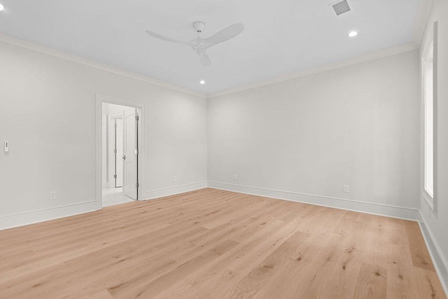 Spacious, unfurnished interior of a new home in , Seabrook Island (Image 42).