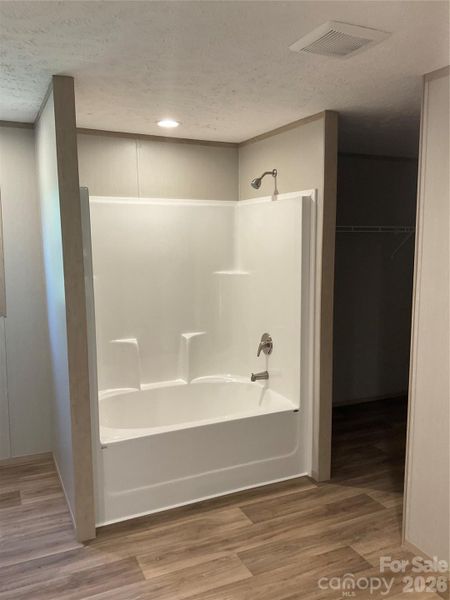 Image 16 of a home in .