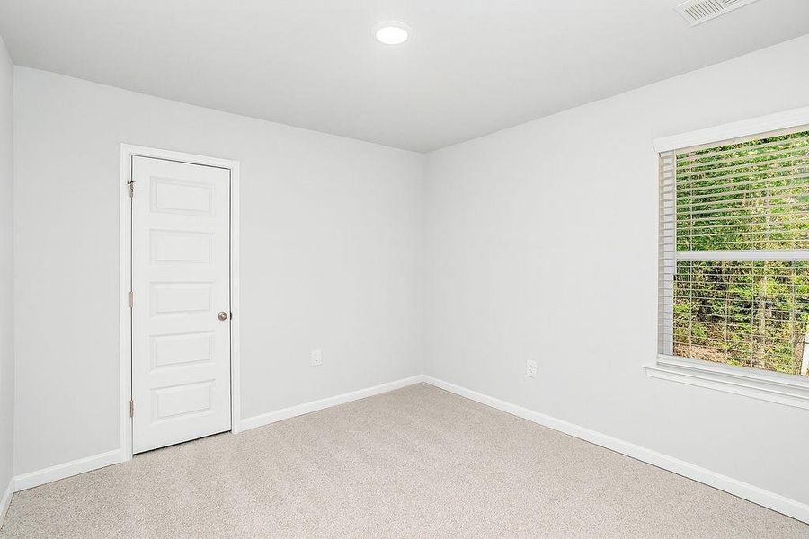 Spacious, unfurnished interior of a new home in , Macon (Image 17).