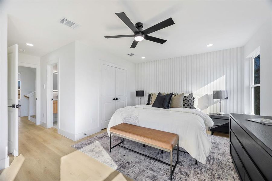 Furnished interior view inside a new home in , Dallas (Image 12).