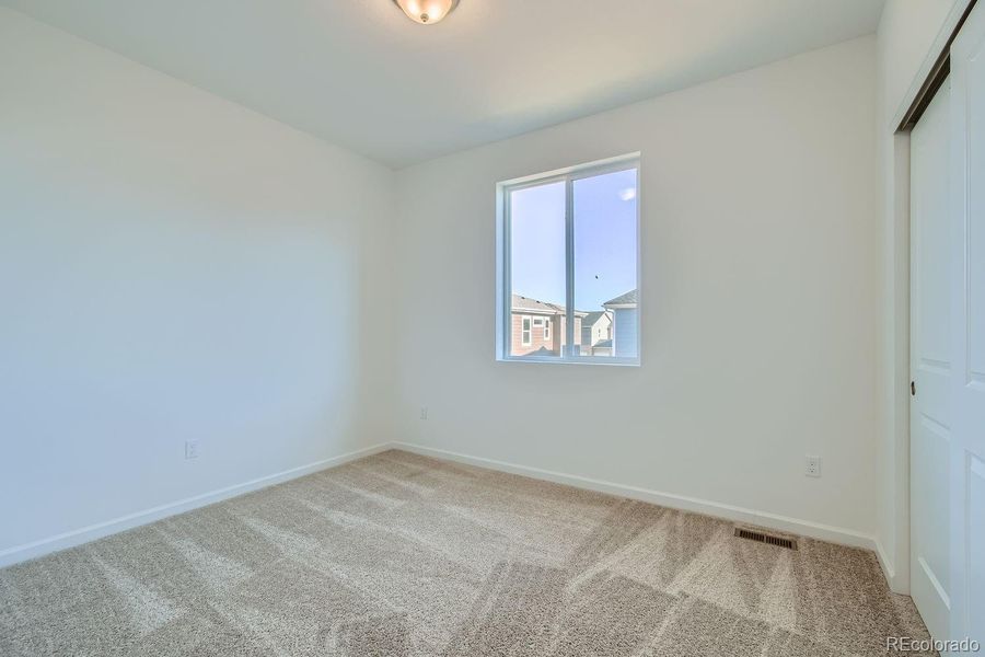 Spacious, unfurnished interior of a new home in Wolf Creek Run, Strasburg (Image 23).