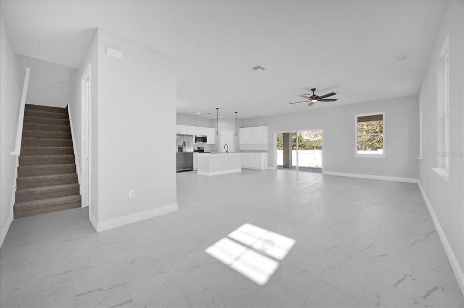 Spacious, unfurnished interior of a new home in , Casselberry (Image 19).
