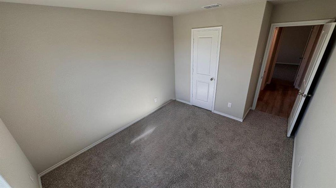 Spacious, unfurnished interior of a new home in Meadowbrook Estates, Cleburne (Image 13).