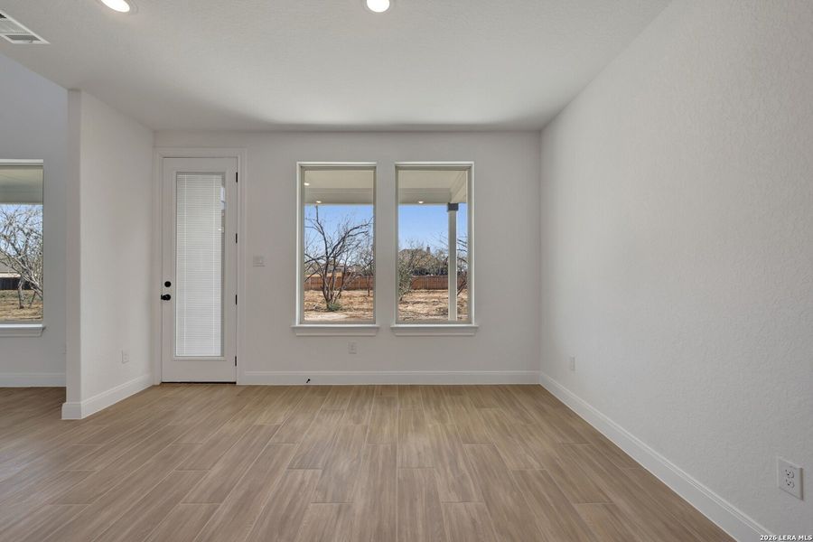 Spacious, unfurnished interior of a new home in Everly Estates, San Antonio (Image 34).