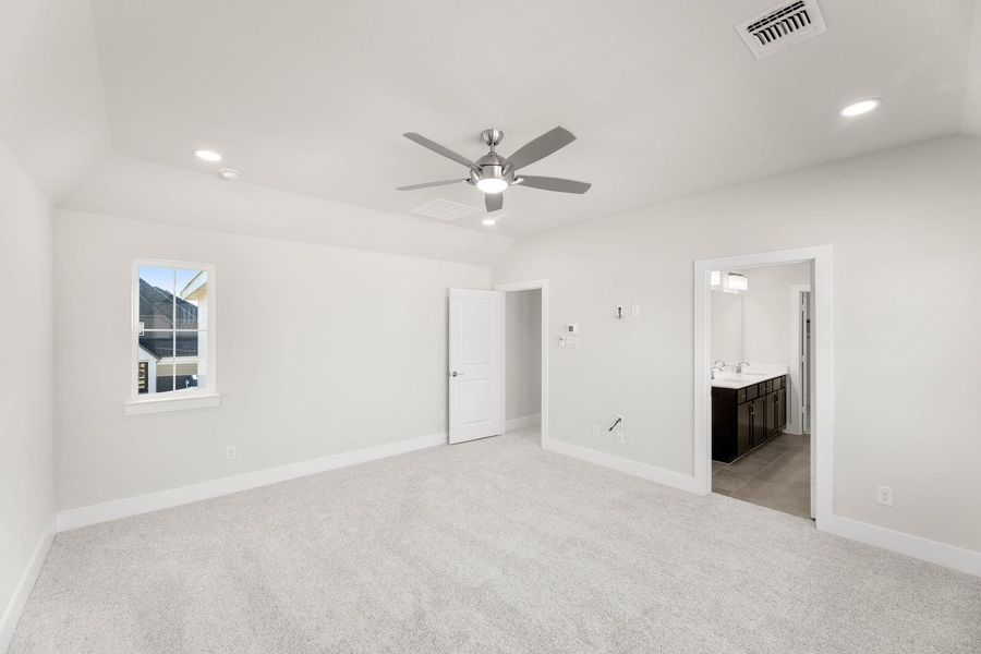 Spacious, unfurnished interior of a new home in Treeline, Justin (Image 25).