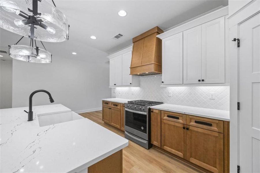 Furnished interior view inside a new home in , Monroe (Image 8).