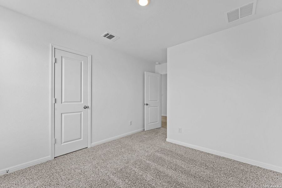 Spacious, unfurnished interior of a new home in Paramount, Kyle (Image 15).