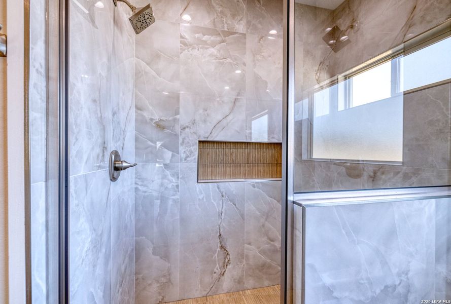 Close-up of interior finishes inside a home in , Uvalde (Image 17).