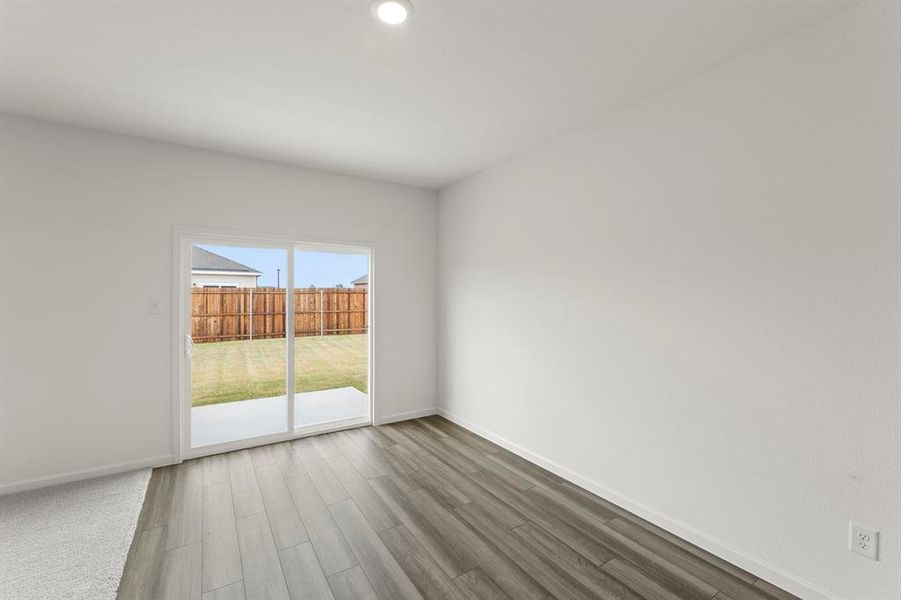 16. 815 Lexington - Dining