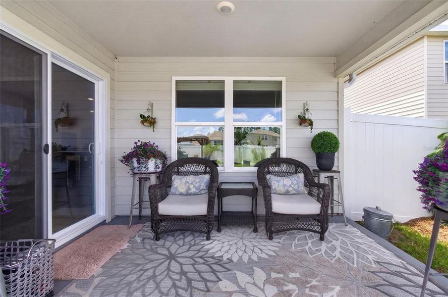 Exterior details and patio area of a home in Briarwood, Alachua (Image 22).