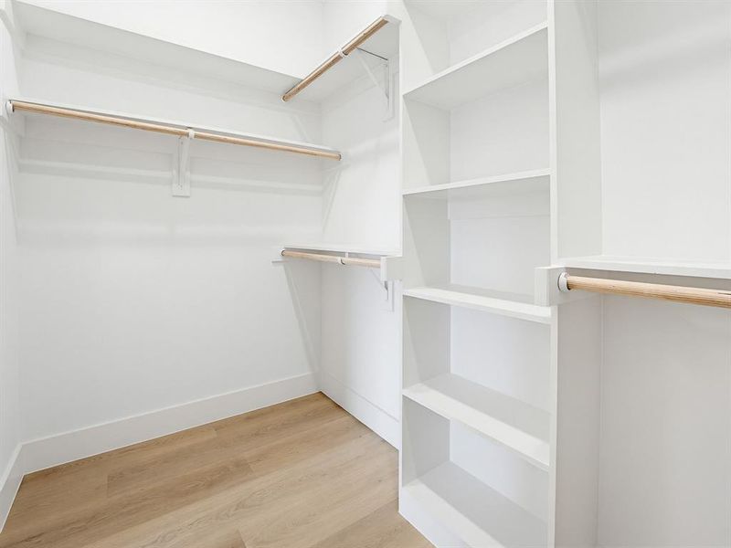 Spacious, unfurnished interior of a new home in , Dallas (Image 24).