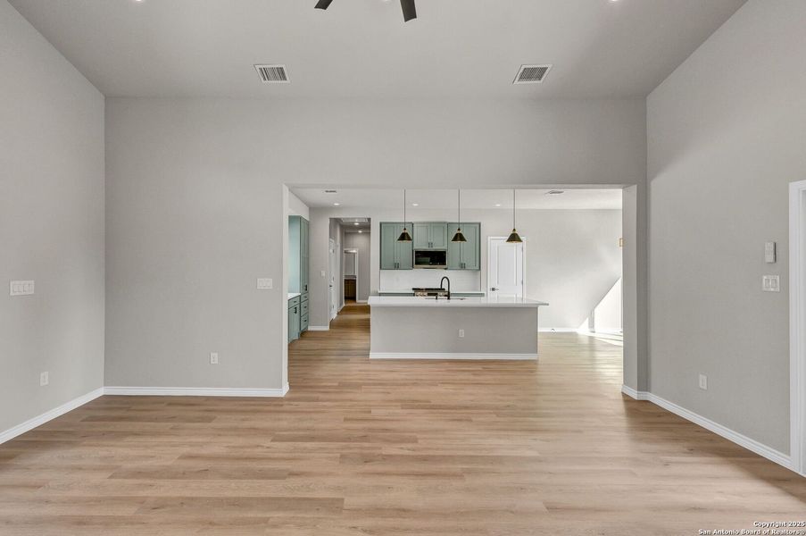 Spacious, unfurnished interior of a new home in , Elmendorf (Image 36).