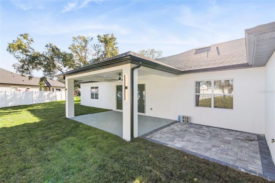 Exterior details and patio area of a home in , Leesburg (Image 4).