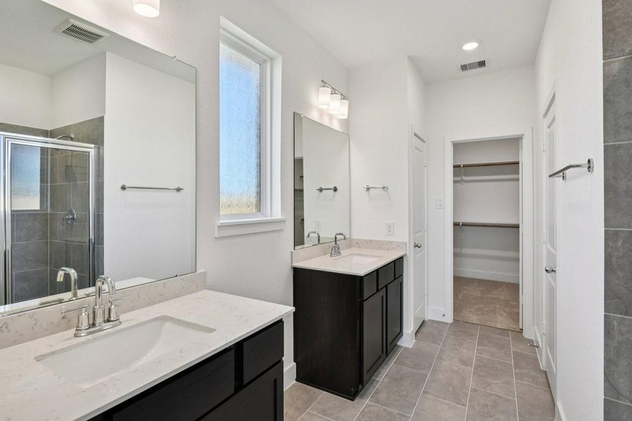 1106 Big Longhorn Primary Bath 1106 Big Longhorn Primary Bath