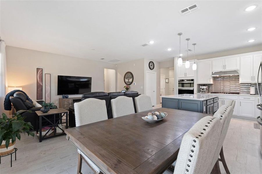 Furnished interior view inside a new home in , Minneola (Image 9).