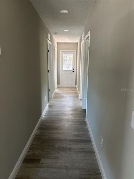 Spacious, unfurnished interior of a new home in , Citrus Springs (Image 28).