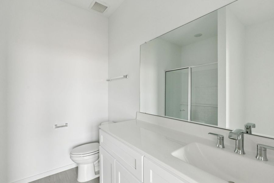 Furnished interior view inside a new home in River Ranch, Dayton (Image 8).