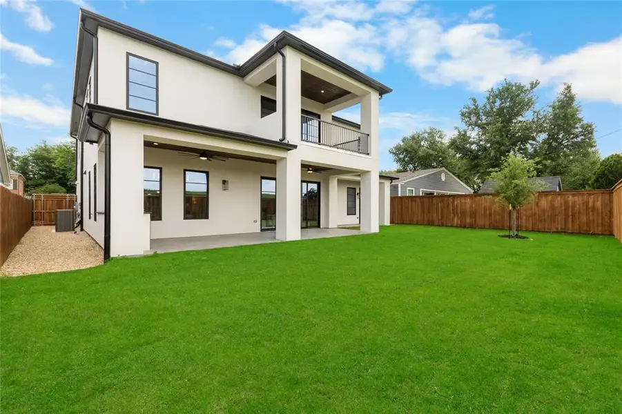 Exterior details and patio area of a home in , Fort Worth (Image 4).