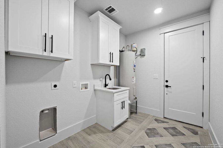 Furnished interior view inside a new home in , Floresville (Image 13). Furnished interior view inside a new home in , Floresville (Image 13).