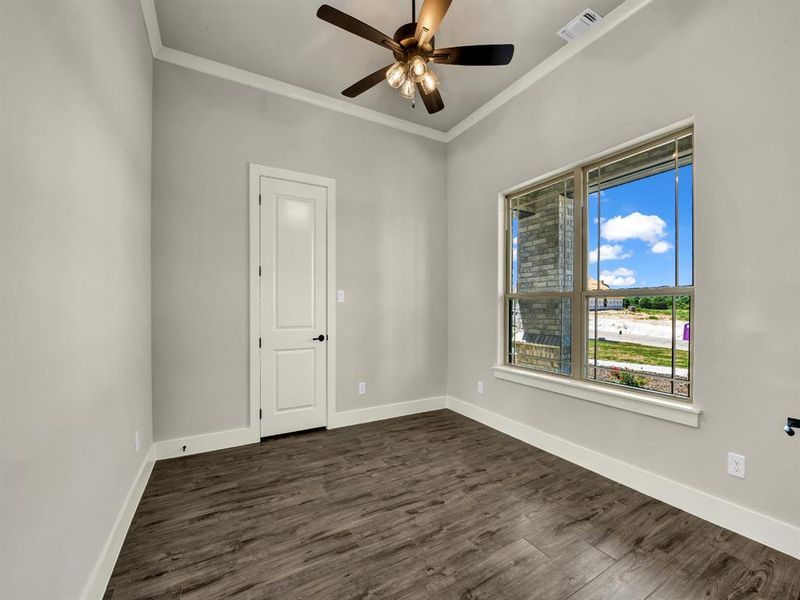 Spacious, unfurnished interior of a new home in , Weatherford (Image 29).