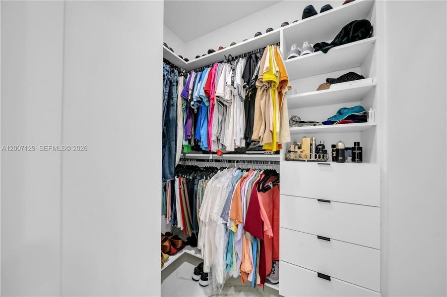 Close-up of interior finishes inside a home in , Cape Coral (Image 20).
