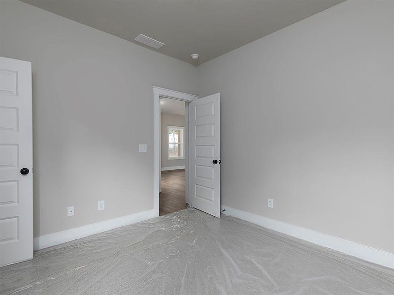 Spacious, unfurnished interior of a new home in , Dallas (Image 26).