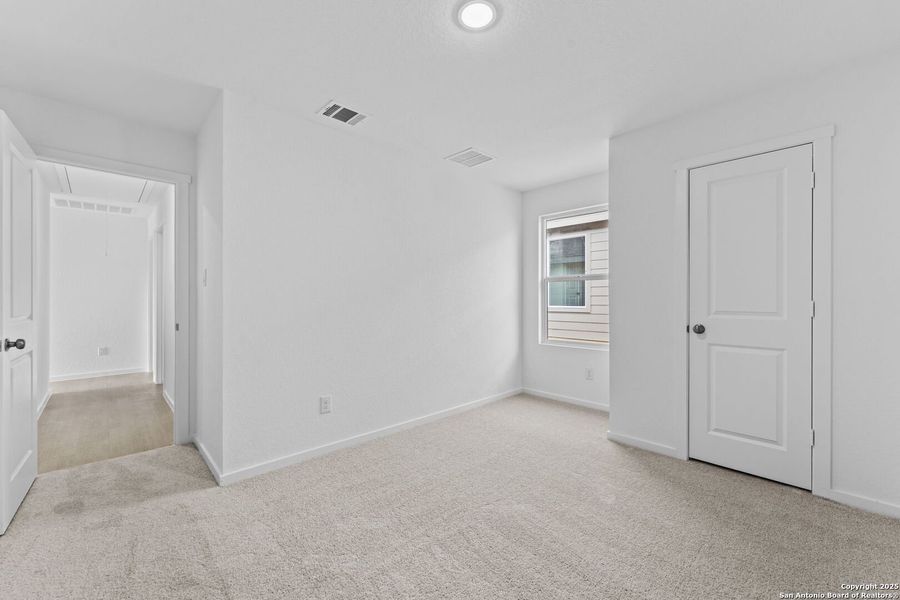 Spacious, unfurnished interior of a new home in , New Braunfels (Image 22). Spacious, unfurnished interior of a new home in , New Braunfels (Image 22).