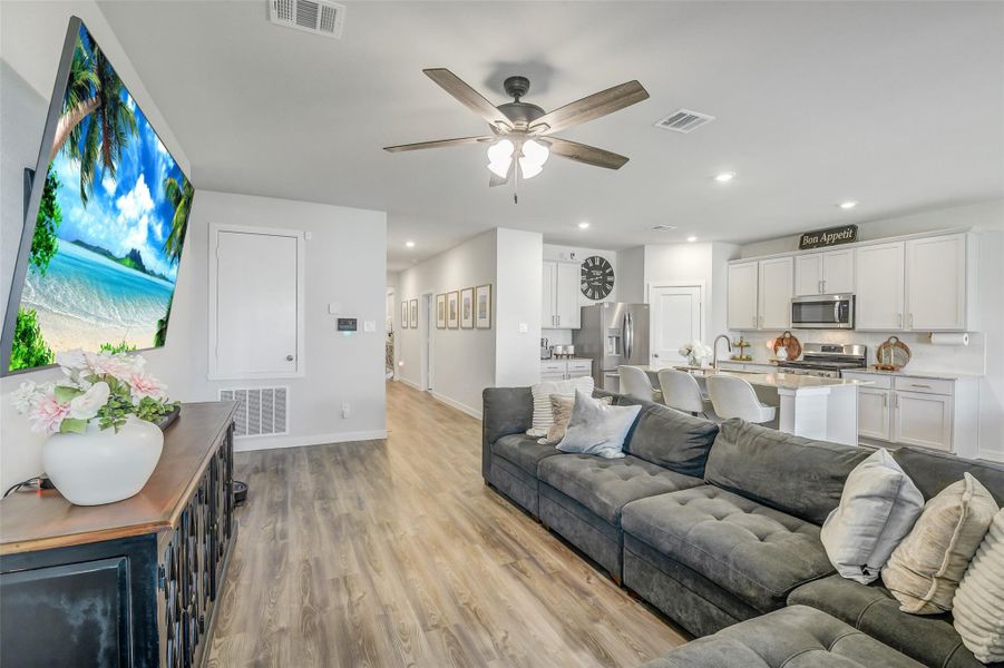 Furnished interior view inside a new home in Magnolia Springs, Montgomery (Image 17).