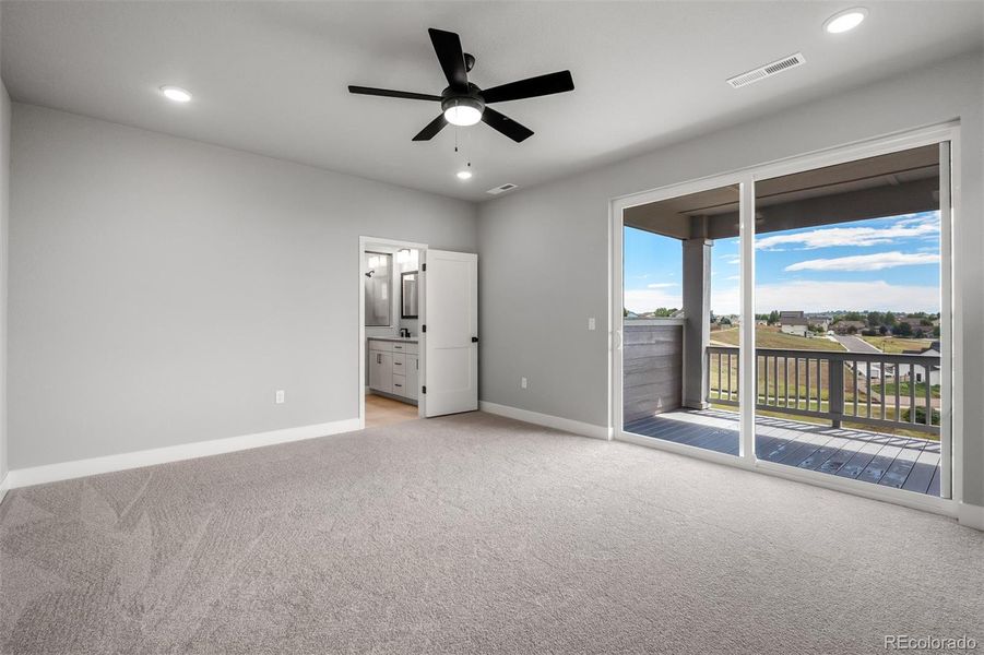 Spacious, unfurnished interior of a new home in Trailside at Cottonwood Creek, Colorado Springs (Image 17).