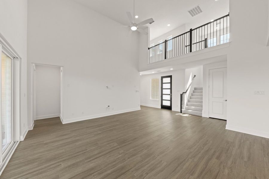 Spacious, unfurnished interior of a new home in Inspiration Collection at Union Park, Little Elm (Image 15). Spacious, unfurnished interior of a new home in Inspiration Collection at Union Park, Little Elm (Image 15).