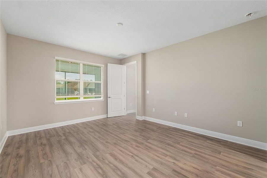 Spacious, unfurnished interior of a new home in , Ocala (Image 50).