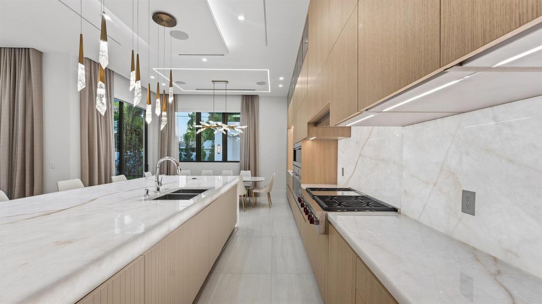 KITCHEN KITCHEN