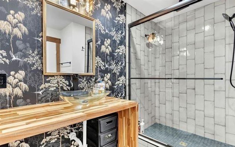 Image 27 of a home in .