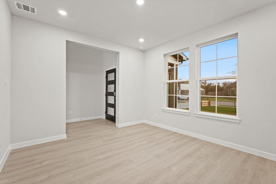 Spacious, unfurnished interior of a new home in Bayou Bend, Angleton (Image 21). Spacious, unfurnished interior of a new home in Bayou Bend, Angleton (Image 21).