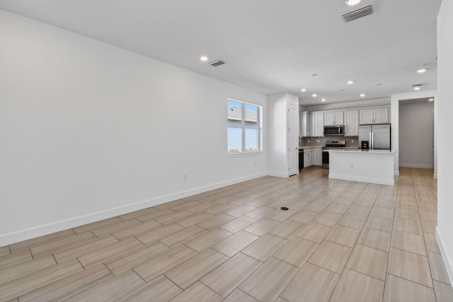 Spacious, unfurnished interior of a new home in Costa Pointe, Vero Beach (Image 42).