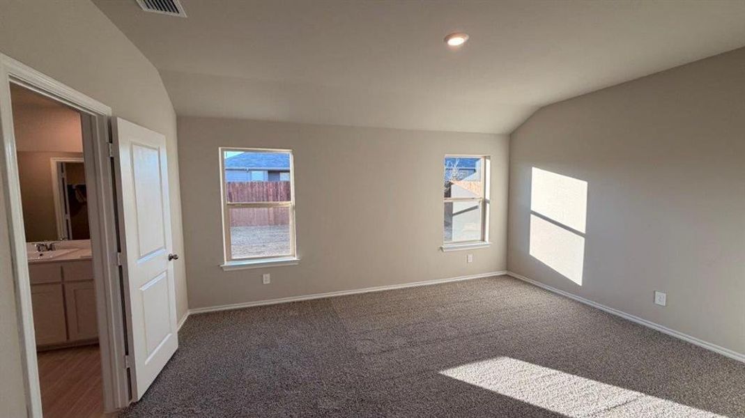 Spacious, unfurnished interior of a new home in Rosewood at Beltmill, Fort Worth (Image 11).
