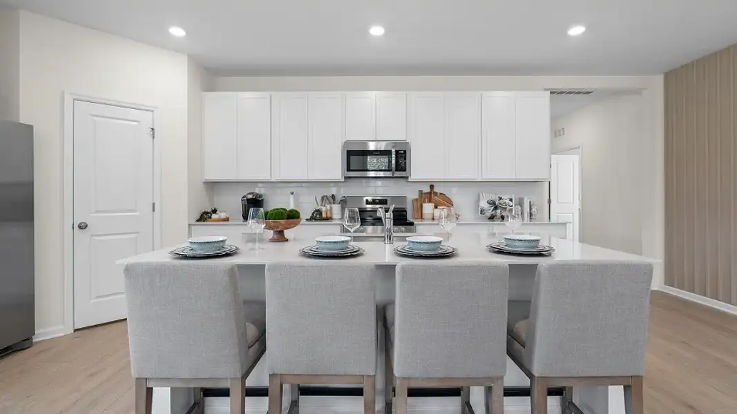 Grove Core FL N128 Jagger Kitchen 2of2 F1 Base2 12 18 25