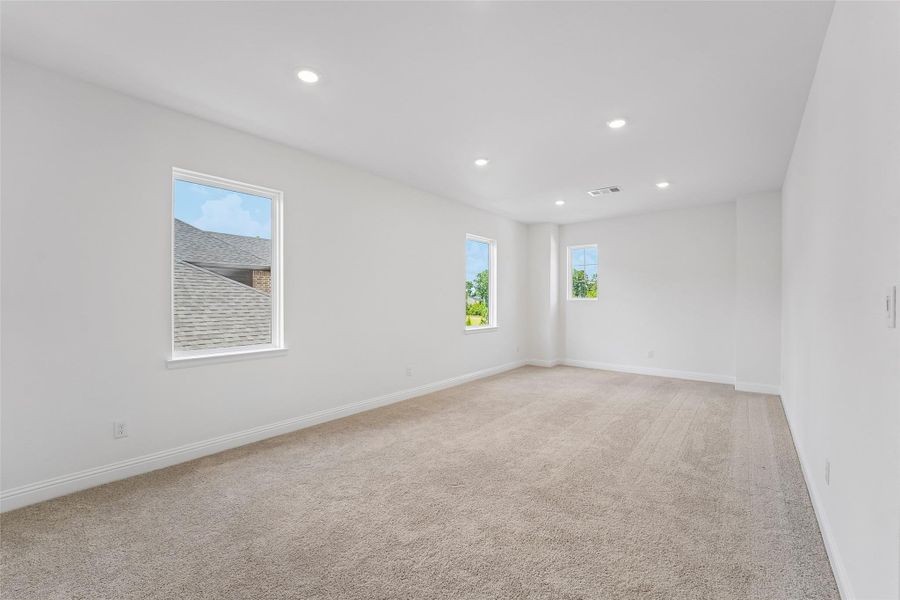 Spacious, unfurnished interior of a new home in Evergreen 55', Conroe (Image 39). Spacious, unfurnished interior of a new home in Evergreen 55', Conroe (Image 39).