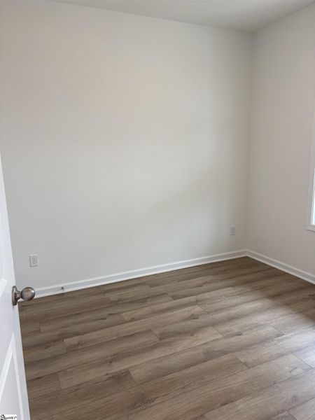 Spacious, unfurnished interior of a new home in Hazelwood, Boiling Springs (Image 12).