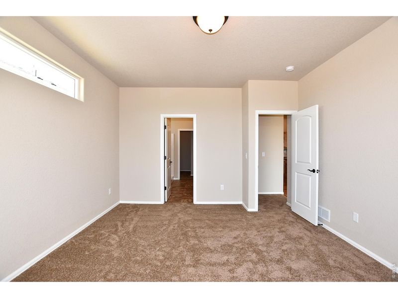 Spacious, unfurnished interior of a new home in , Johnstown (Image 22).