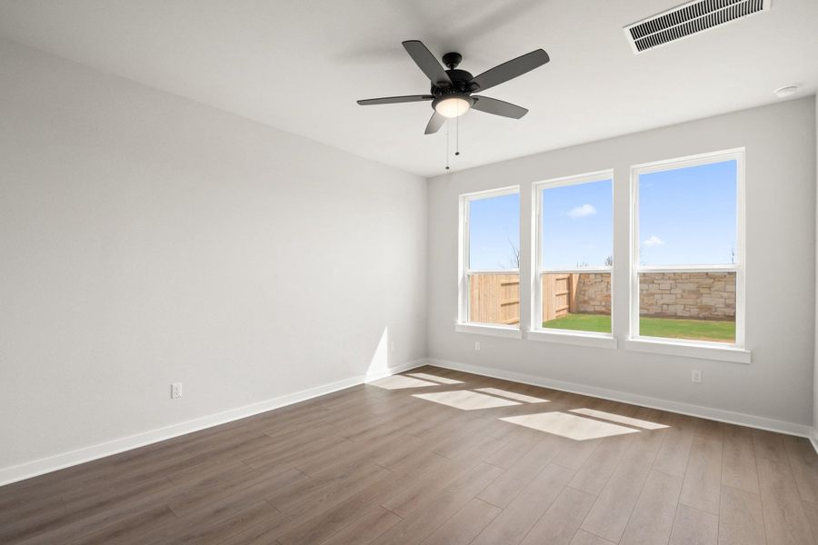 Spacious, unfurnished interior of a new home in Flora, Hutto (Image 31).